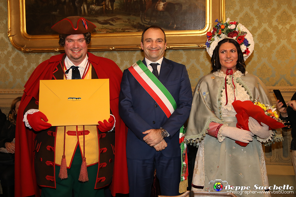 VBS_3645 - Investitura Ufficiale Gianduja e Giacometta Famija Turineisa - Carnevale di Torino 2024.jpg